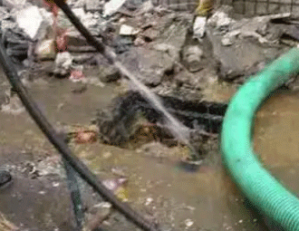 召陵通下水道的小妙招
